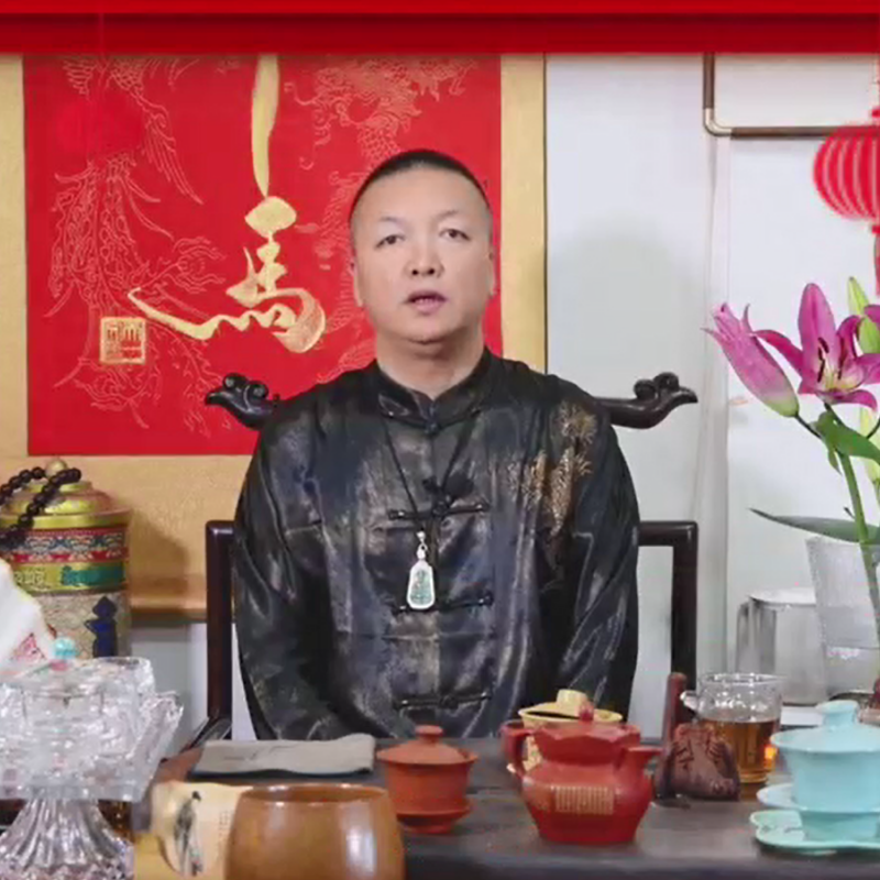 刘伟老师向全球华人拜年  祝大家：新年大吉